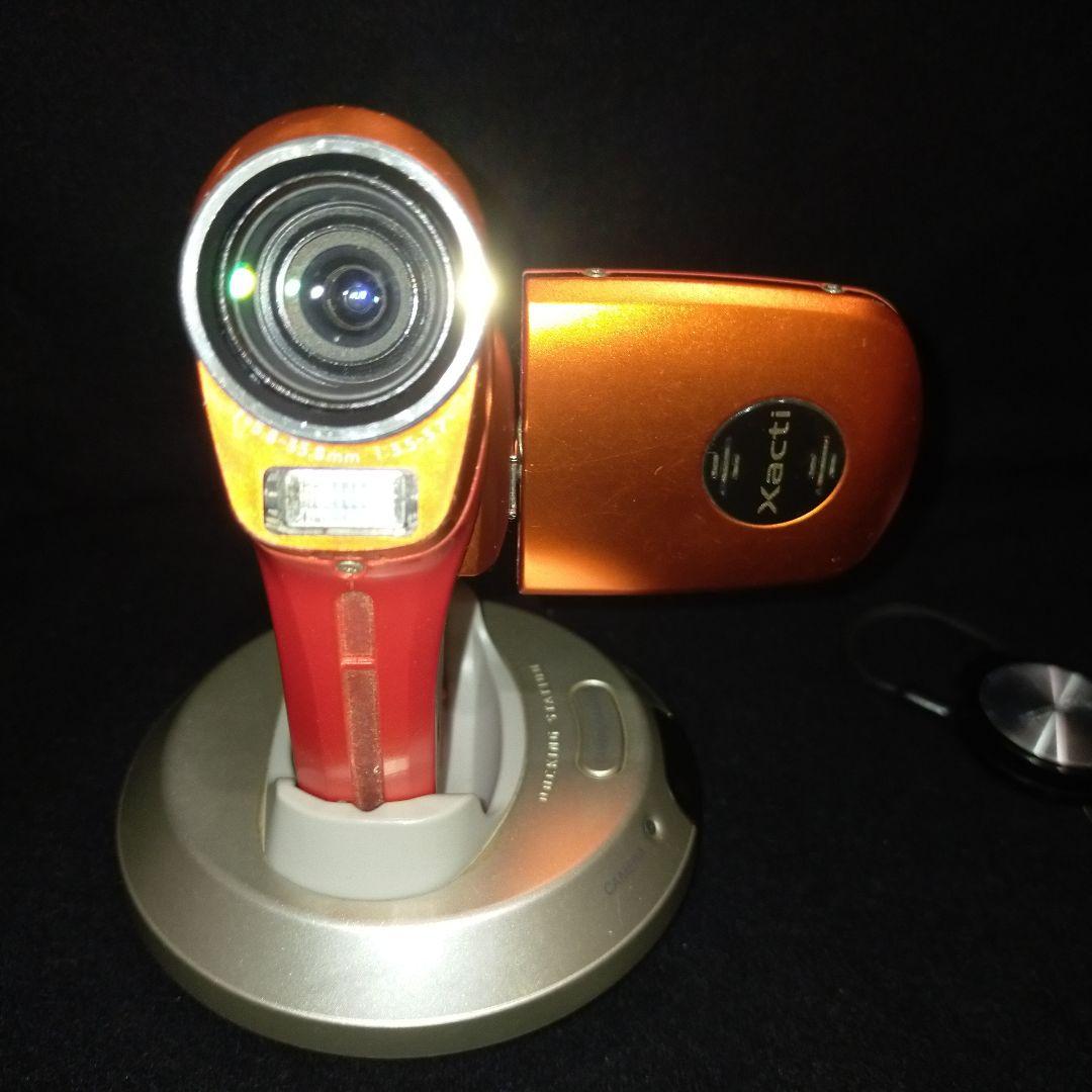 動作品 SANYO デジタルムービーカメラ Xacti DMX-C4 充電器付き