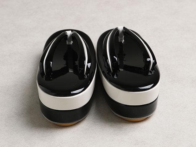 【新品】草履バッグセット 草履24cm (黒&白)　丸型　01998