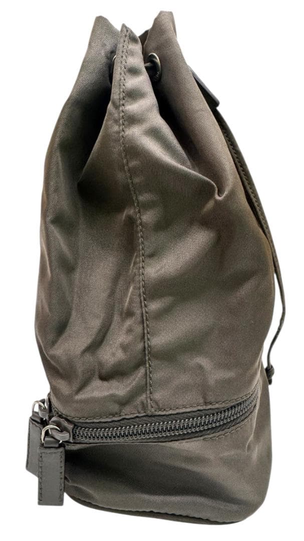 ★美品★PRADA プラダ 巾着 ポーチ 三角プレート ナイロン