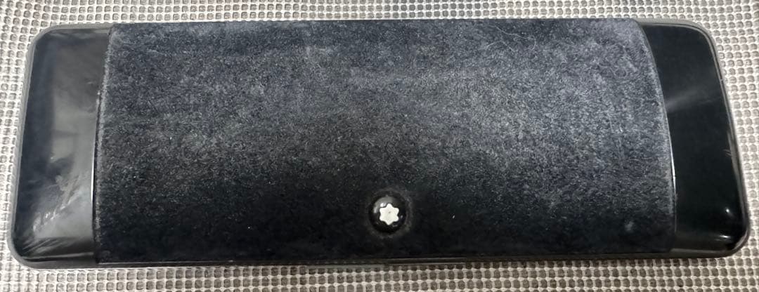 美品】モンブラン No1124 万年筆 漆黒ロードナイト鉱加工 - メルカリ