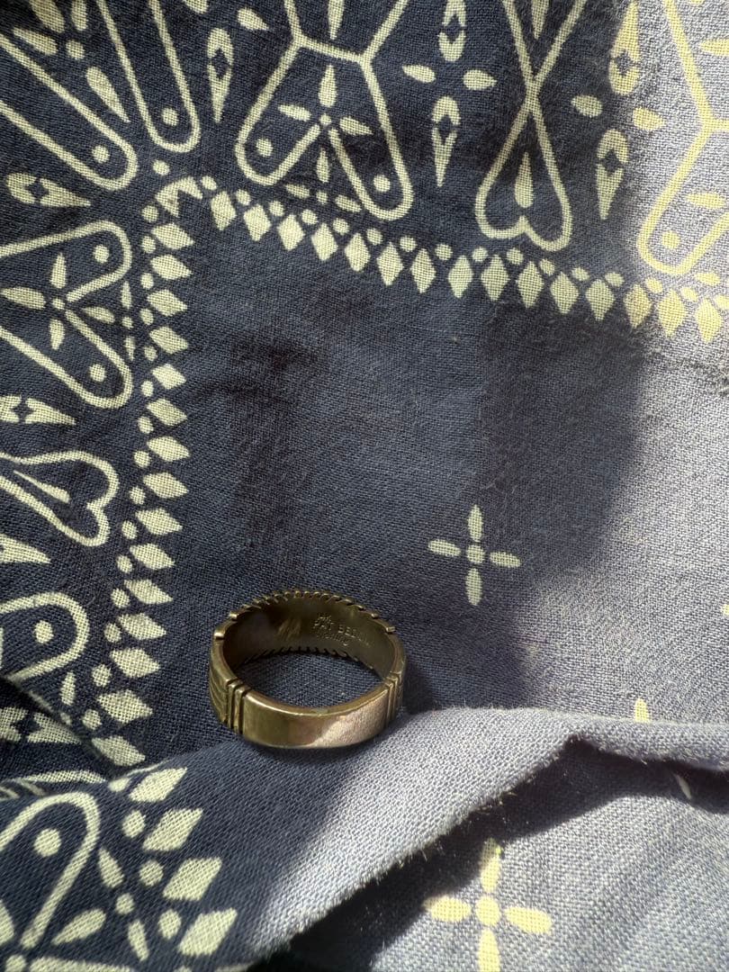 パッドべドニー　リング