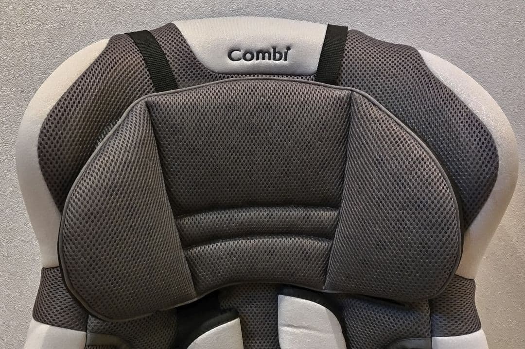 Combi ジョイトリップ　ジュニアシート