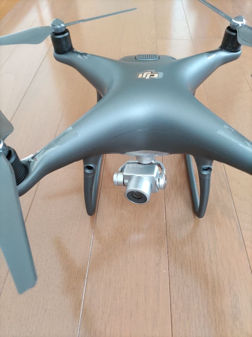 プァントム4ブラック今まで動作確認のみ基本セットカメラ周辺に斑点