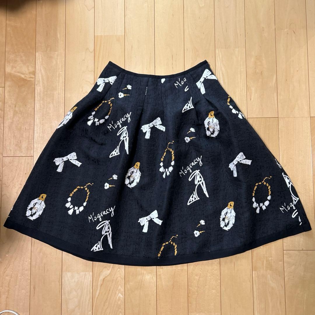 アラビン エムズグレイシー ジャガード織 黒 フレアスカート 40