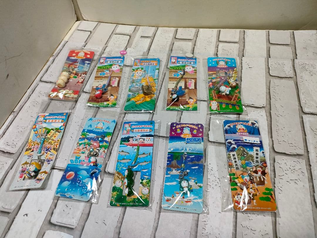 激レア！超大量！どこでもドラえもん根付け、マスコットストラップ94個+おまけ