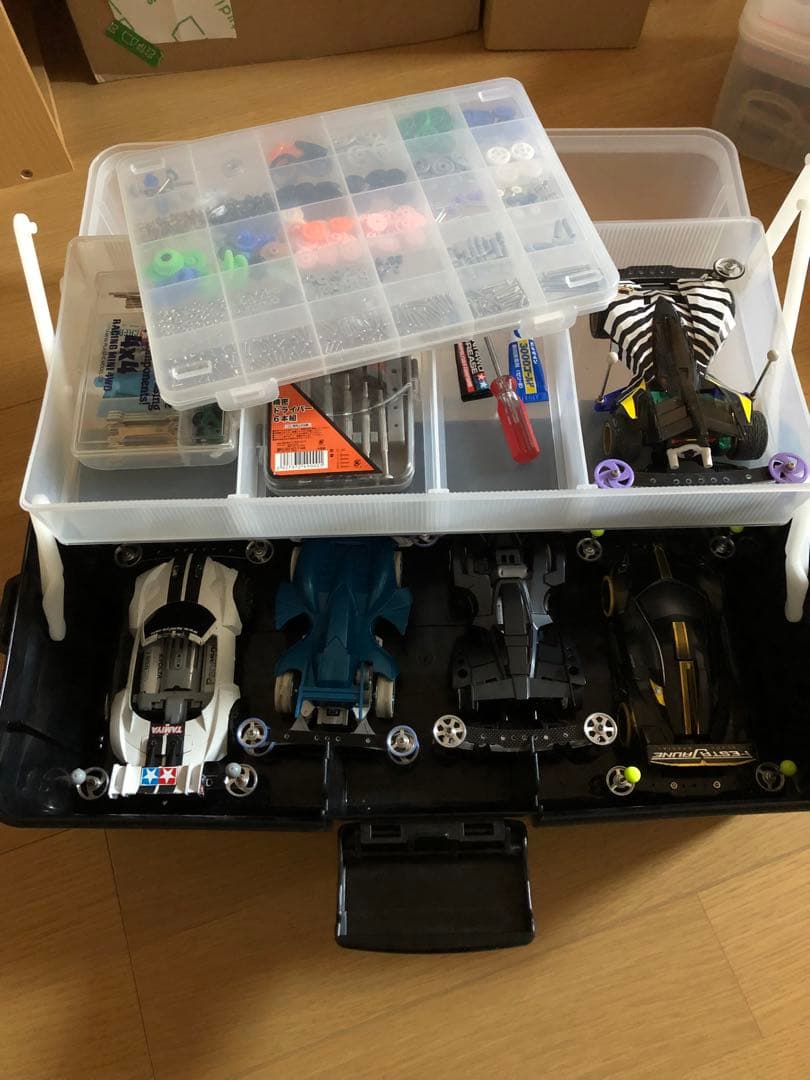 ミニ四駆 引退セット車両5台とパーツ・工具収納セット