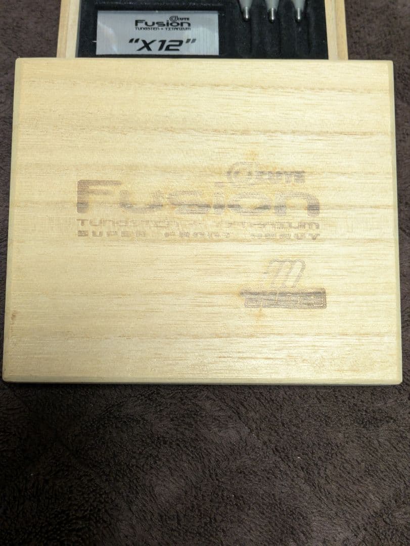 中古品Fusion X12 ダーツセット
