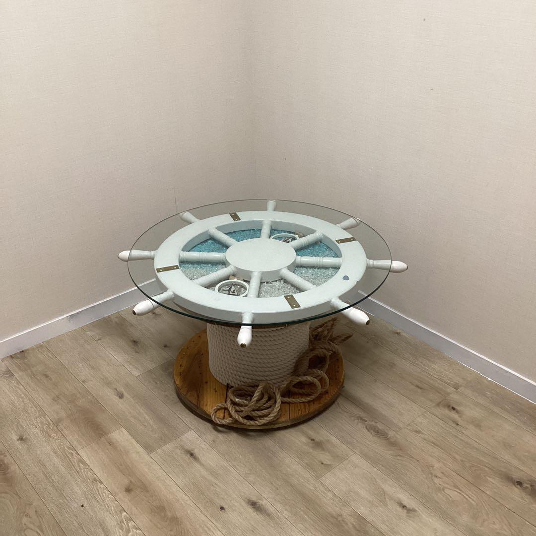マリンテーブル、丸テーブル、ガラステーブル、操舵輪、船の舵、海のテーブル