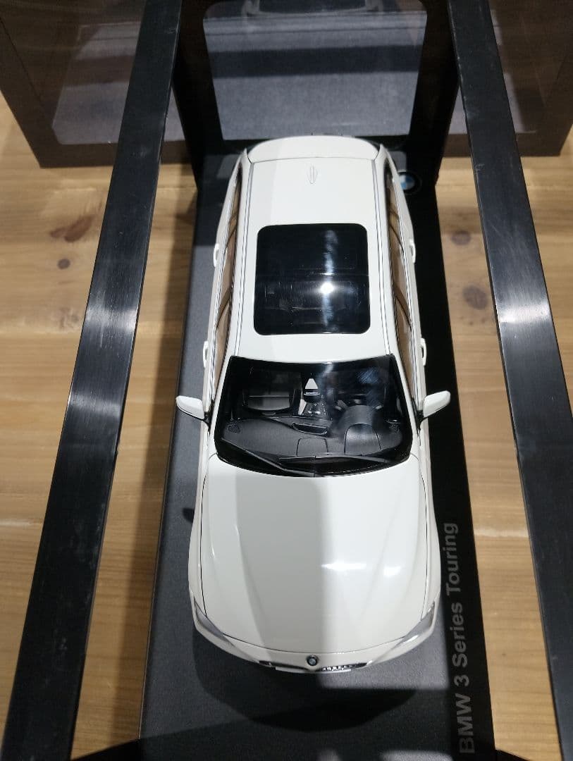 夢伝説　1/18 BMW 3シリーズ ツーリング F31ミニカー　ホワイト