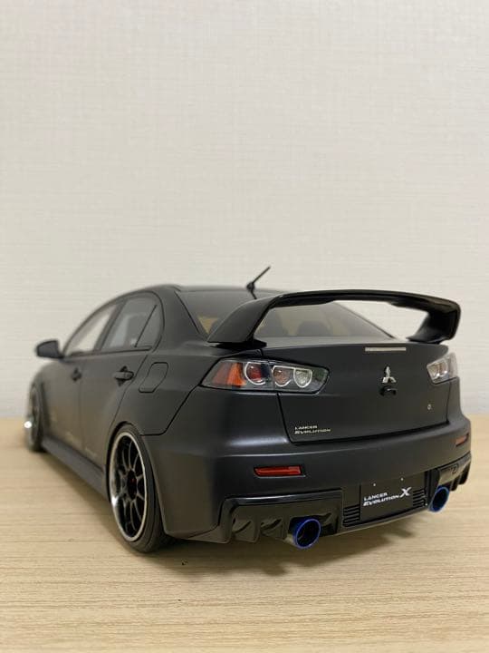 ミニカー 1/18 Mitsubishi Lancer Evolution X