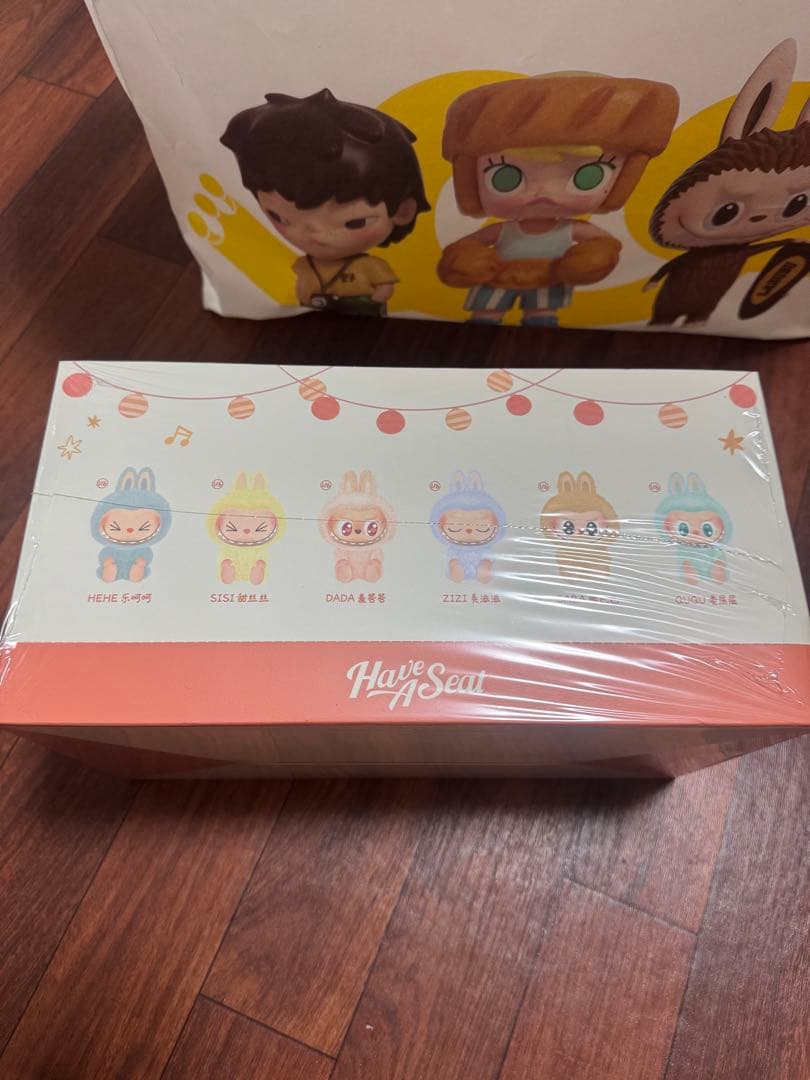 ラブブThe Monsters Have a Seat アソートボックス