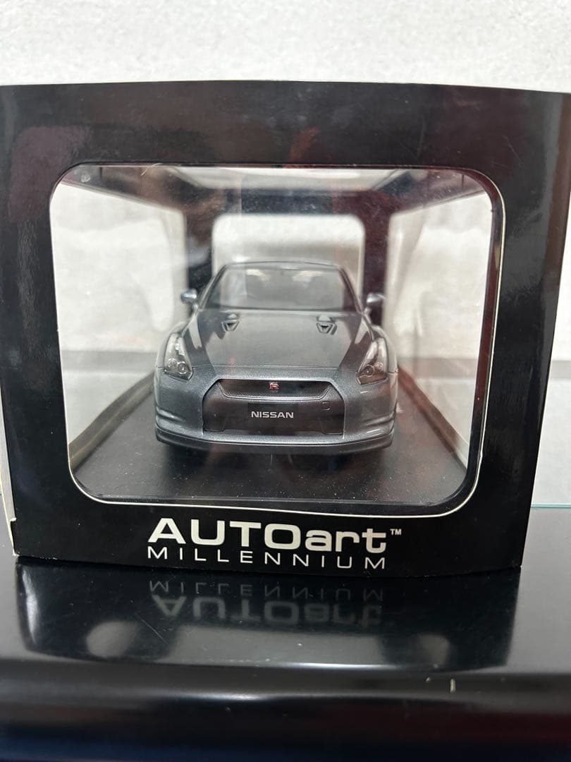 日産R35GT-R 　1/18ミニカー