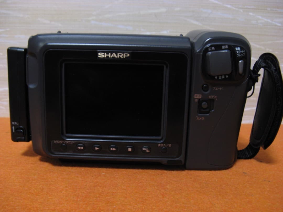 テープ再生動作OK❗️☆シャープの液晶8ミリビデオカメラ・VL-EL430