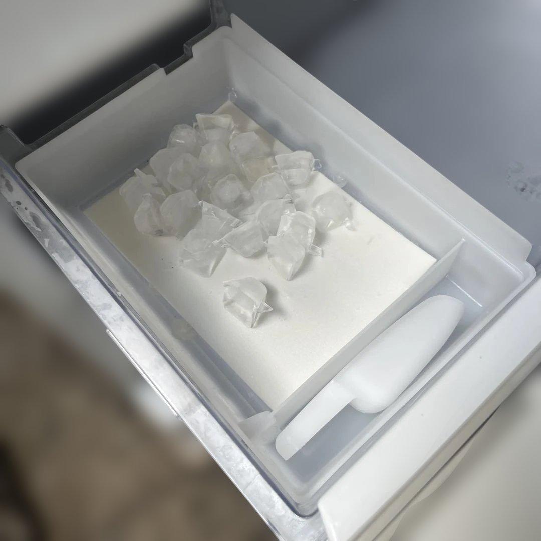 三菱ノンフロン冷蔵庫　MR-C34C