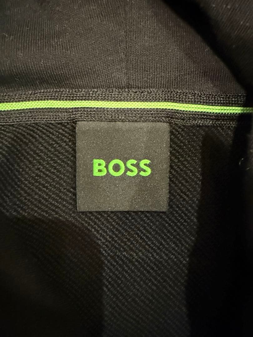 美品✨《HUGO BOSS》ロゴプルオーバー パーカー 【L】