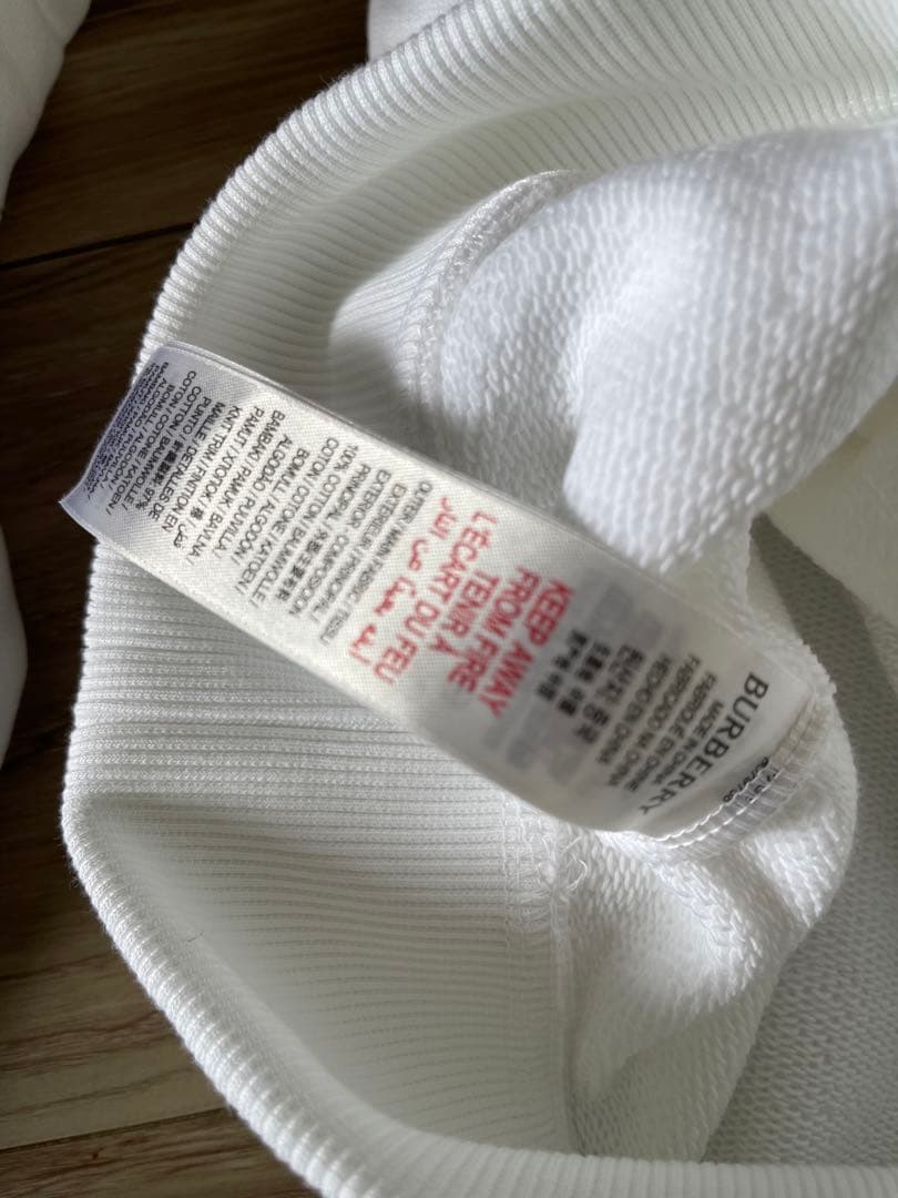 BURBERRY カラフル馬グラフィック トレーナー 140