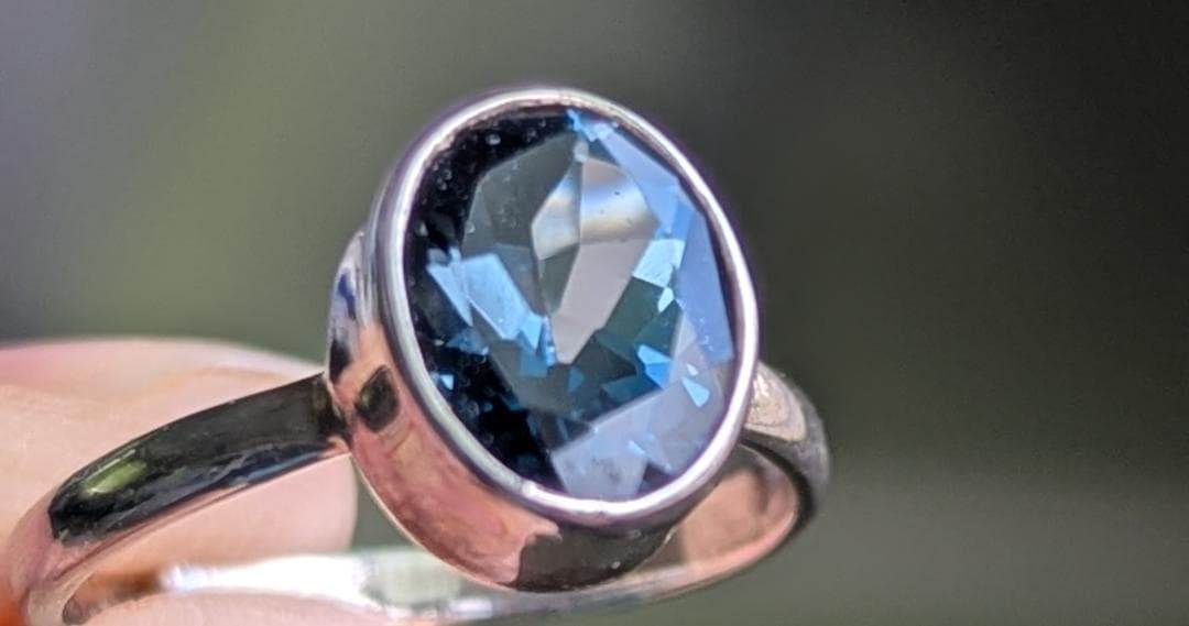 【Yu select】【極上】ロンドンブルートパーズ カットブレスレット