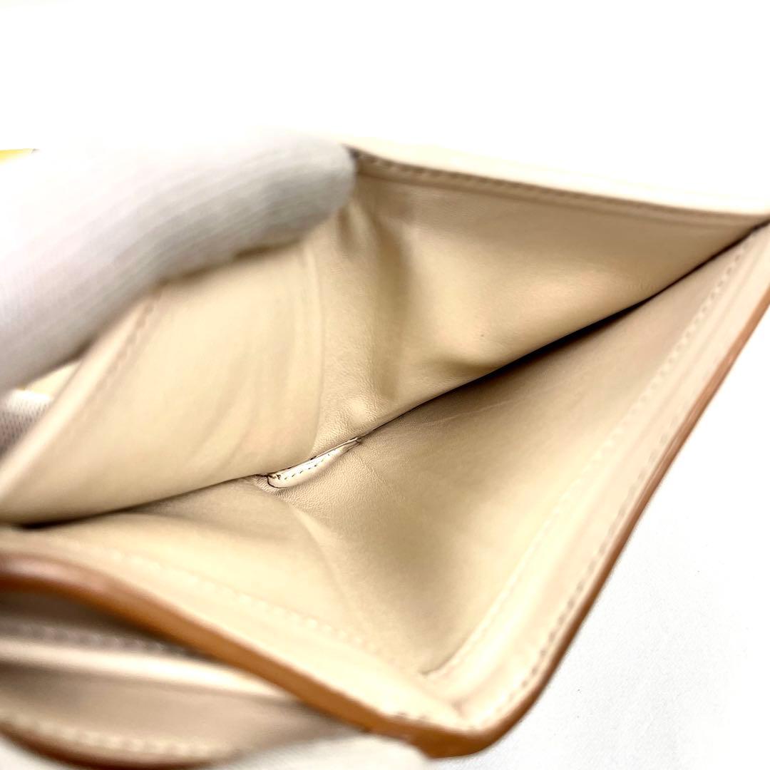 フェンディ　ピーカブー　折り財布　ターンロック　バイカラー　レザー　コンパクト