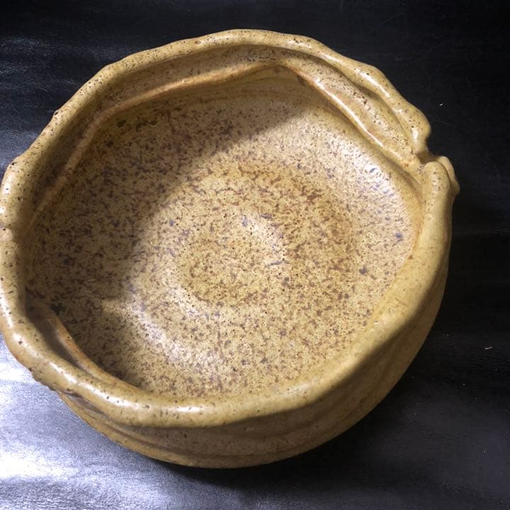 遺品整理◼️蔵のから謎の特大な灰盤？灰皿でしょうか？ 名