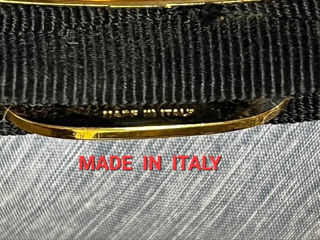 フェラガモ　Salvatore Ferragamo　ヴァラ　バレッタ