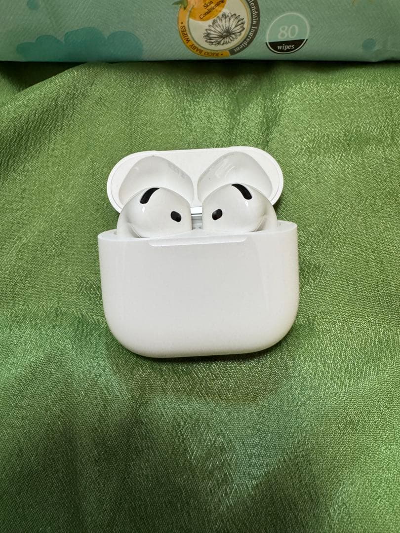 Apple AirPods4 ノイキャンなし 美品！