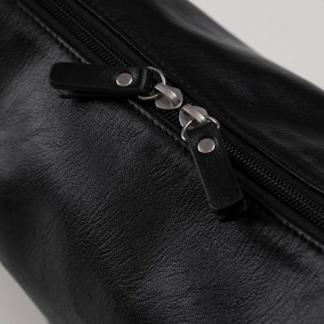 バッグ OHOTORO Waning Moon Leather Bag