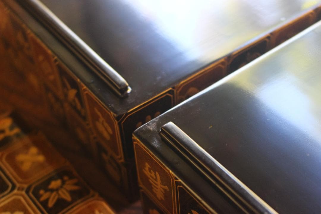 デッドストック！内朱金縁黒漆に極上宝尽蒔絵の映える二段重（検輪島塗重箱お重