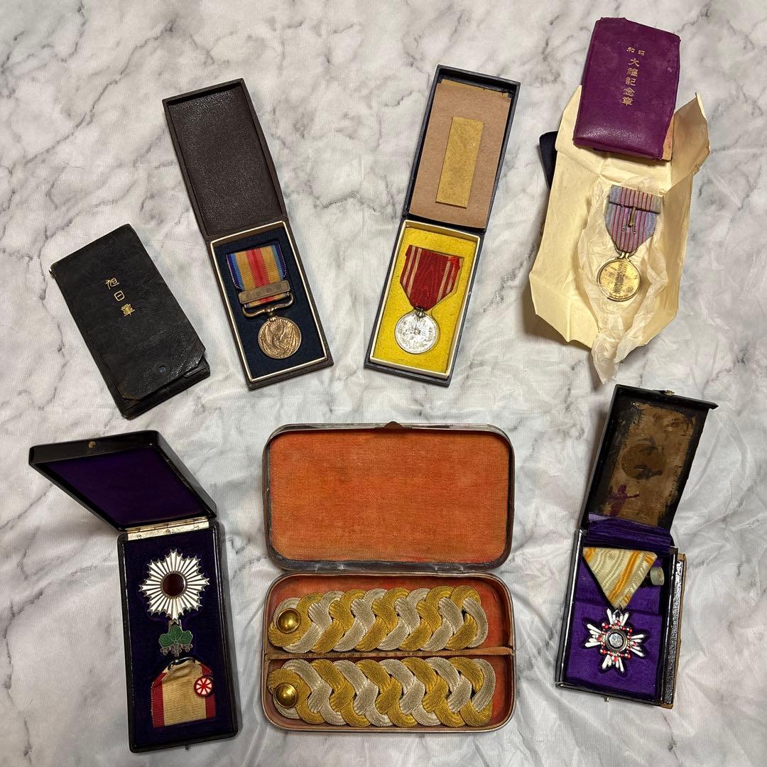 勲章 まとめ 大禮記念章/紀元二千六百年祝典記念章/勲四等旭日小綬章 他 レトロ 勲章 まとめ 大禮記念章/紀元二千六百年祝典記念章/勲