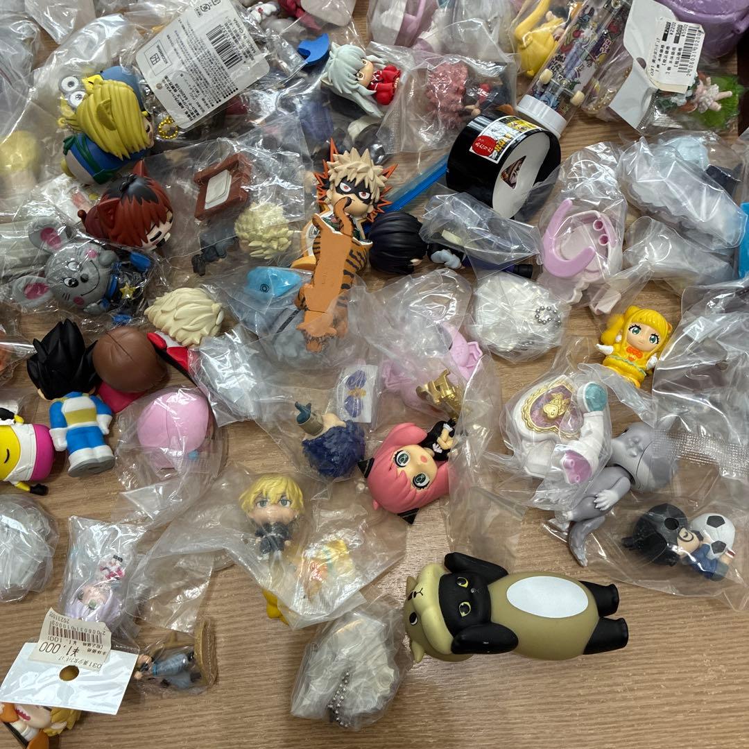 黒*ナ様 アニメ　キャラクター　グッズ　フィギュア　ガチャ　食玩　など　まとめ