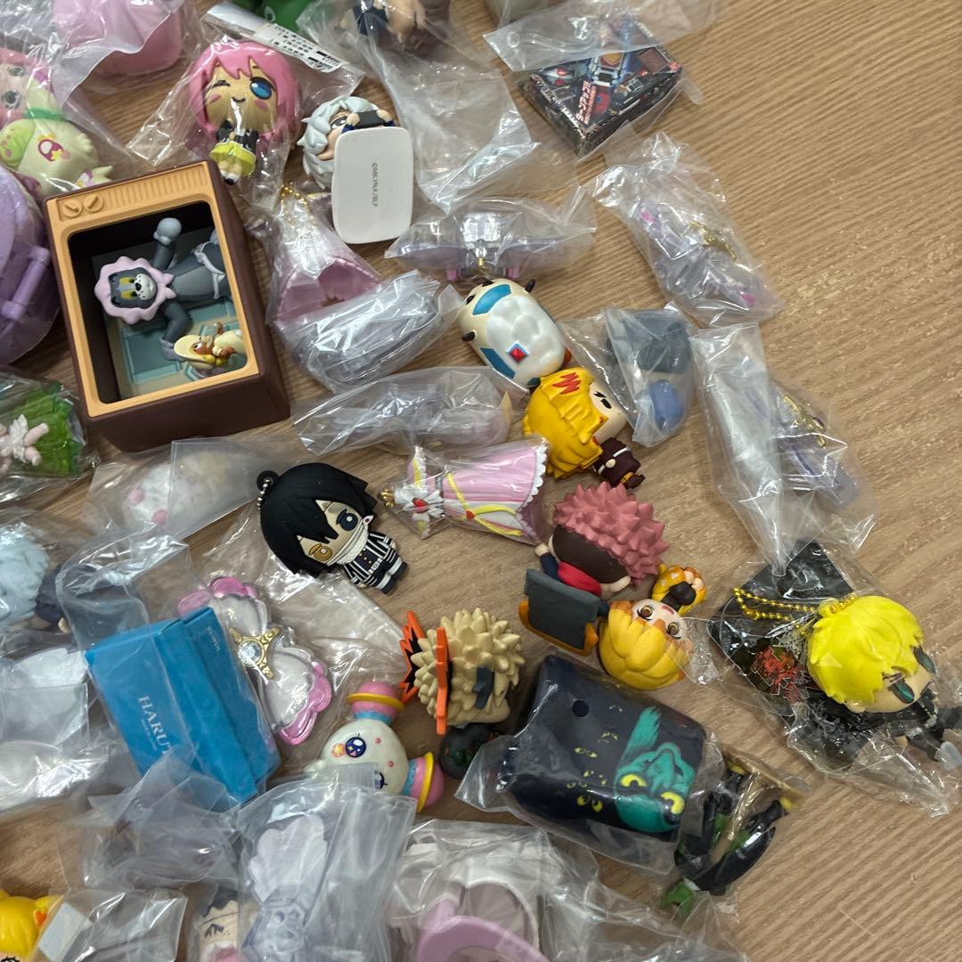 黒*ナ様 アニメ　キャラクター　グッズ　フィギュア　ガチャ　食玩　など　まとめ