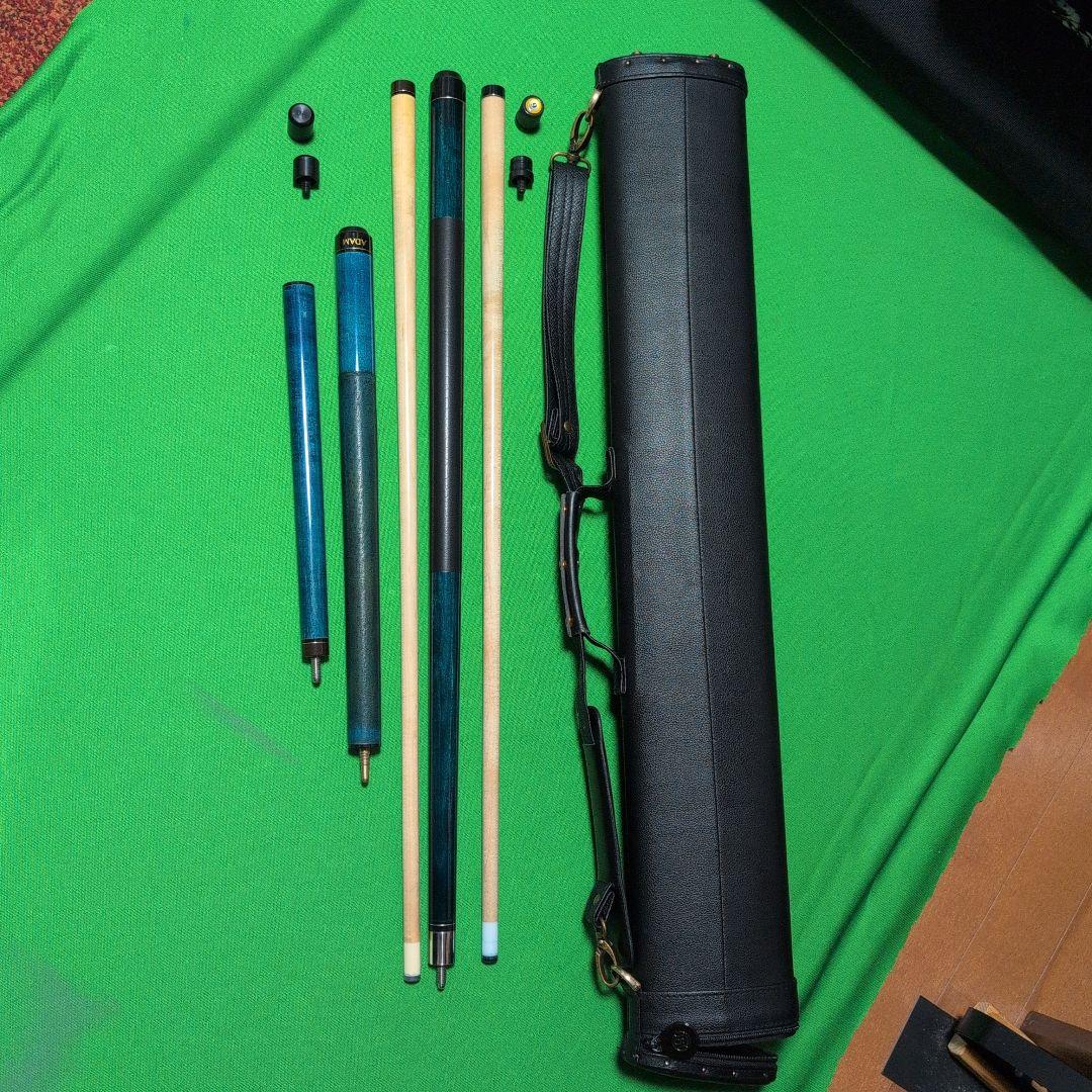 2×4キューケース、プレイキュー、アダムのジャンプ&ブレイクキューです。