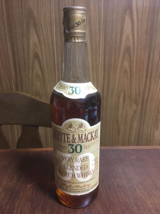 ホワイトアンドマッカイ30年記念ボトル