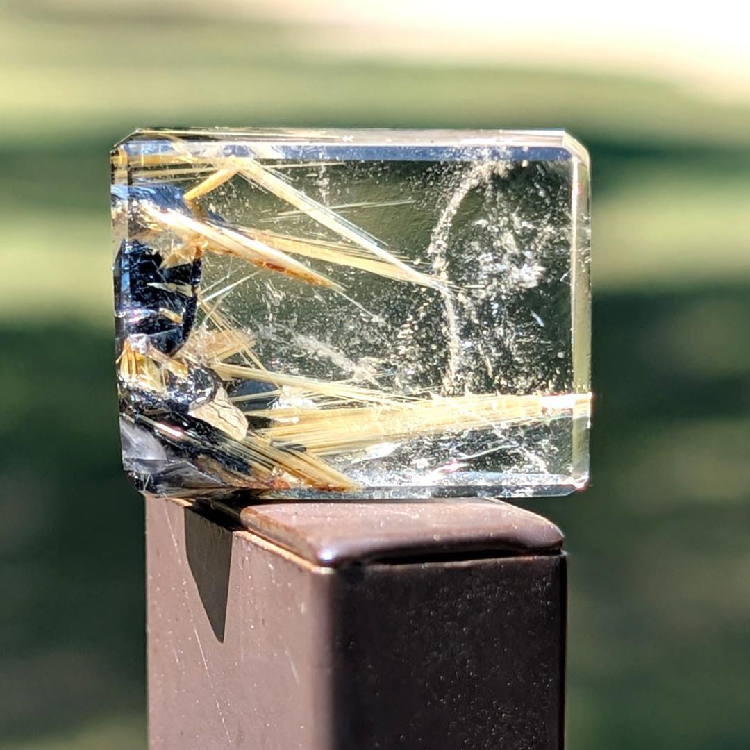 一点物 太陽放射ルチル 磨き原石 スクエアルース お財布サイズ 金運の