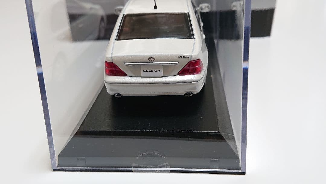 京商 1/43 トヨタ セルシオ 30後期 ホワイトパール