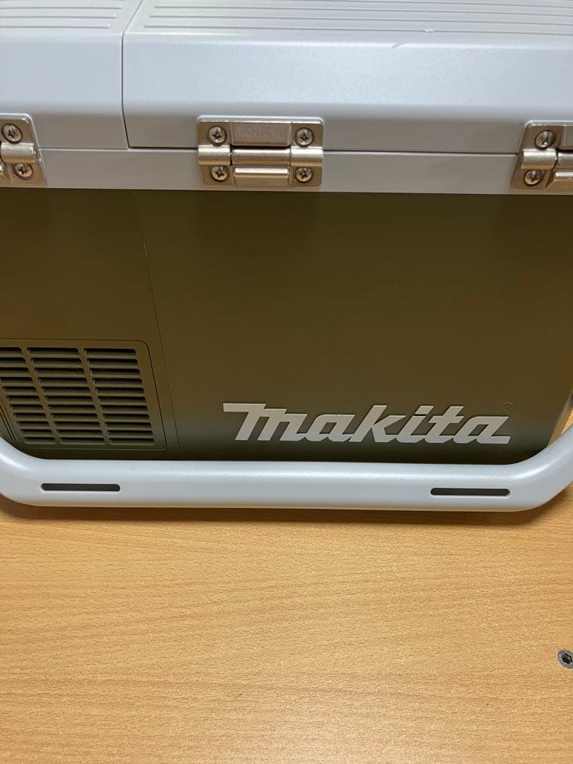 マキタ充電式保冷温庫CW003G