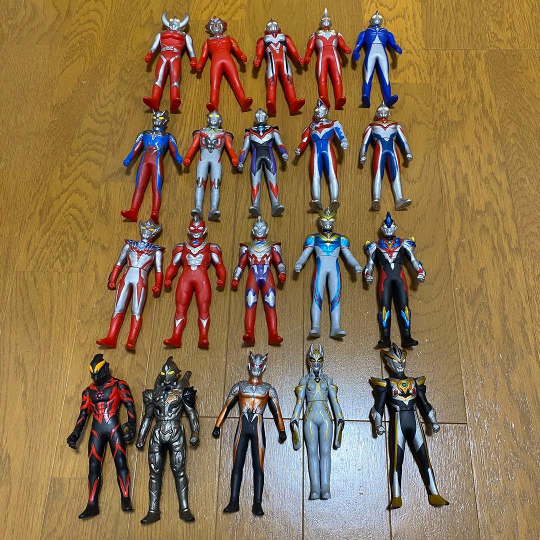 ウルトラマンシリーズ ソフビ まとめ売り 20体 - メルカリ