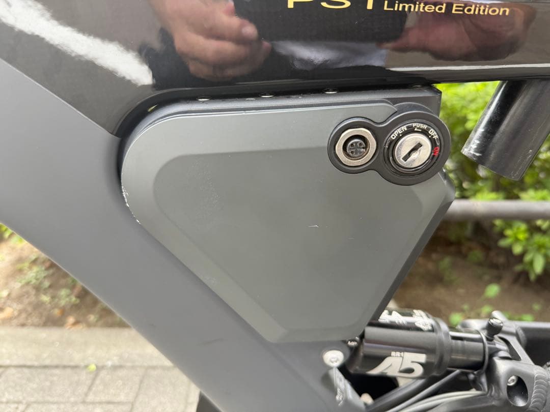 BESV PS1 Limited Edition 引き取り可能な方