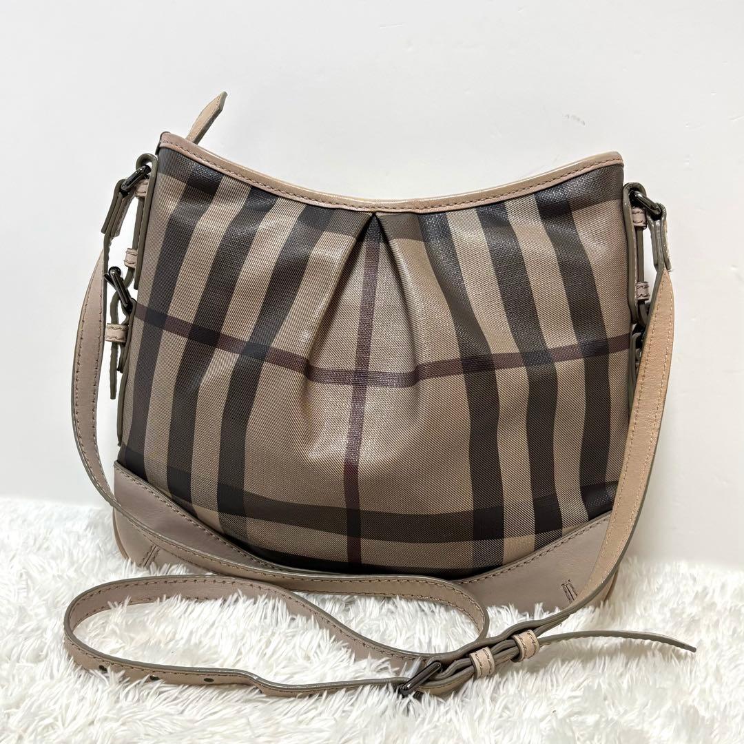 【美品】 バーバリー ショルダーバッグ 斜め掛け スモークドチェック