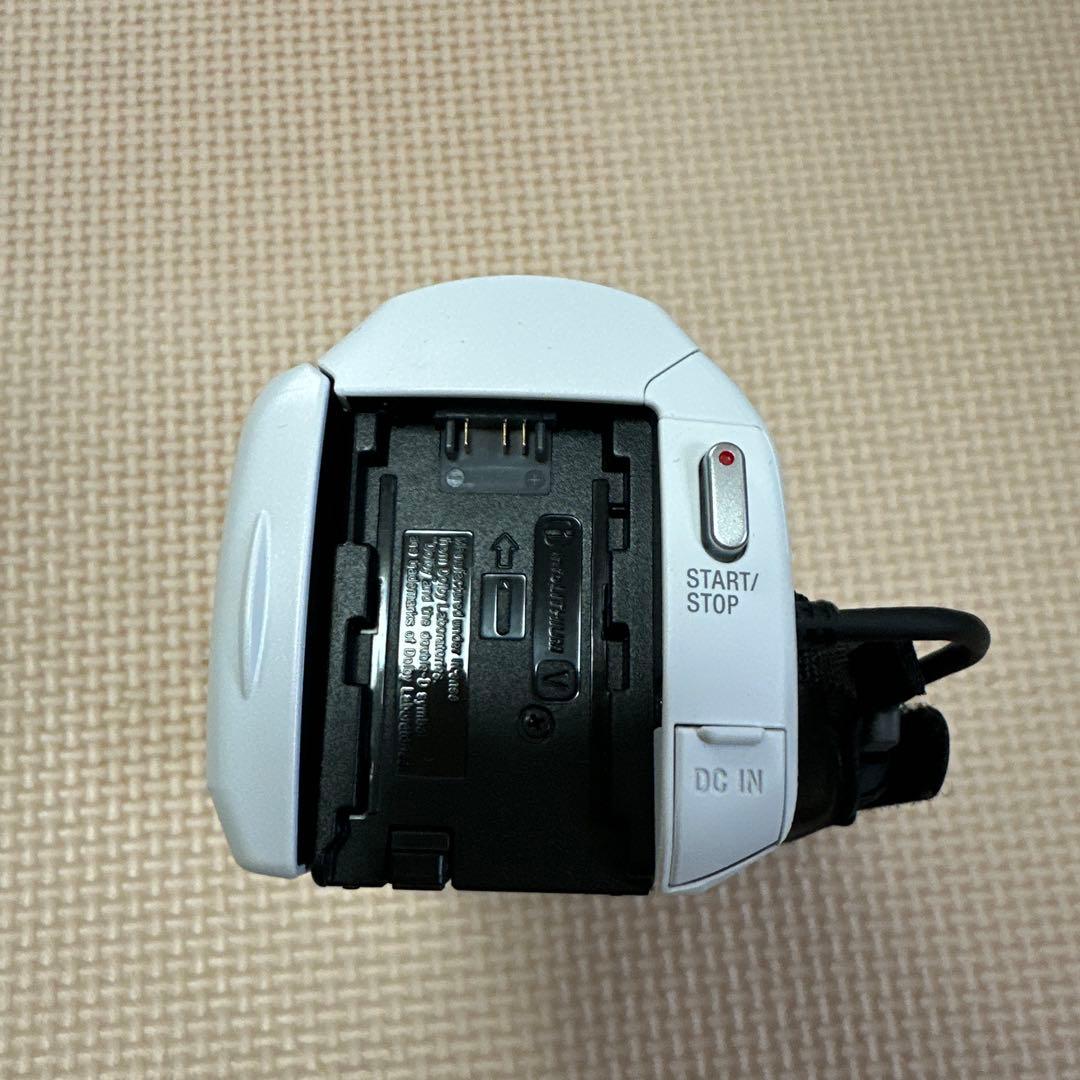 SONY HDR-CX680 ホワイト　美品　これからのシーズンにぴったり。