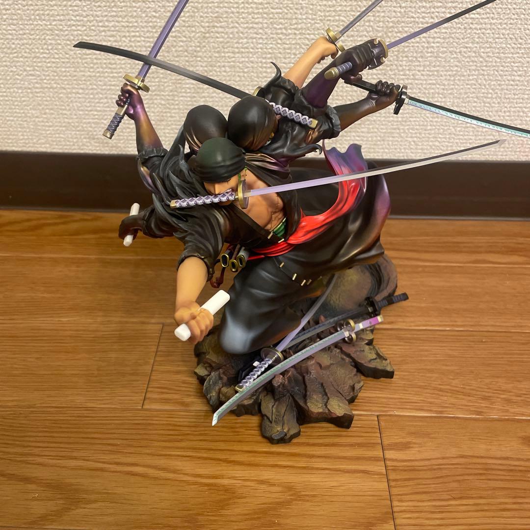 ロロノア・ゾロver.鬼気九刀流