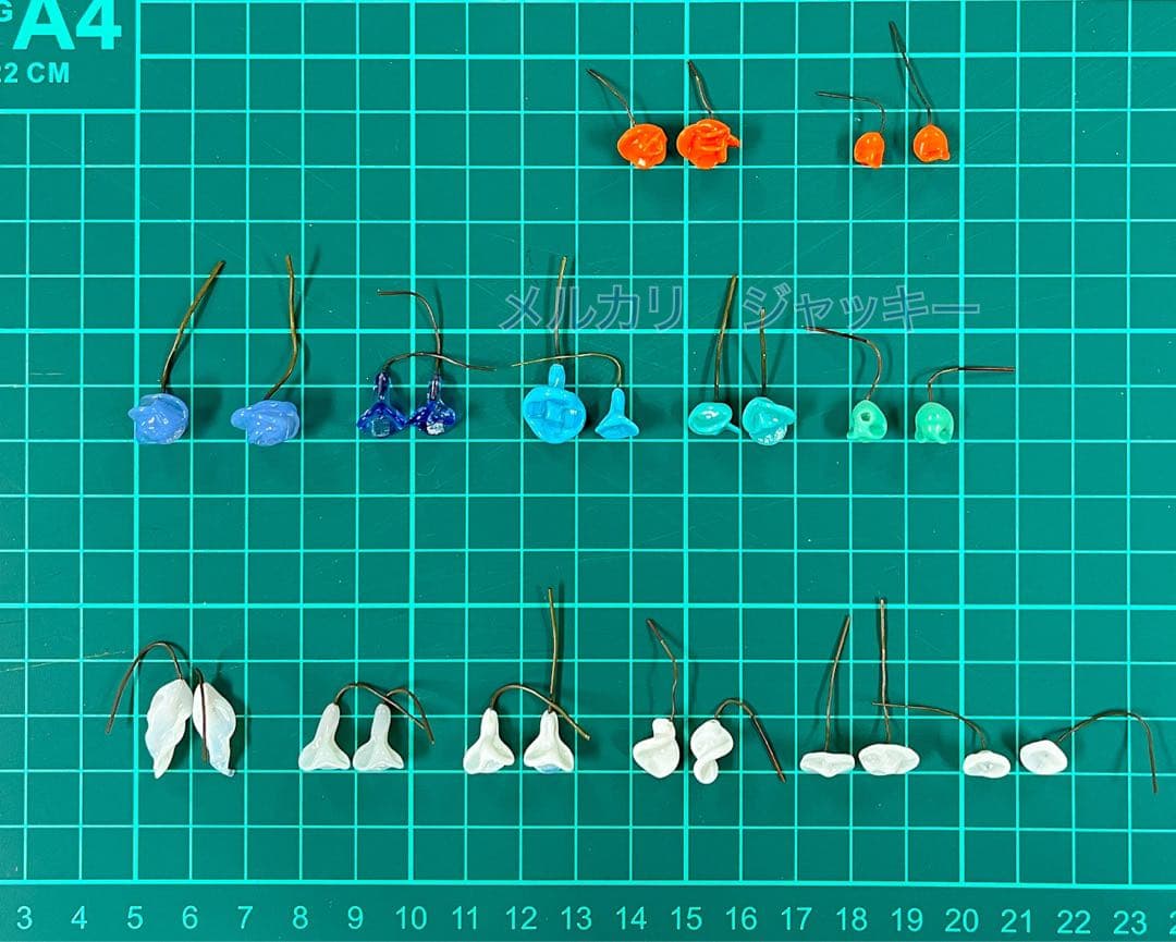 アンティーク☆ムラーノガラス・乳白色丸花☆ドールピアス イヤリング