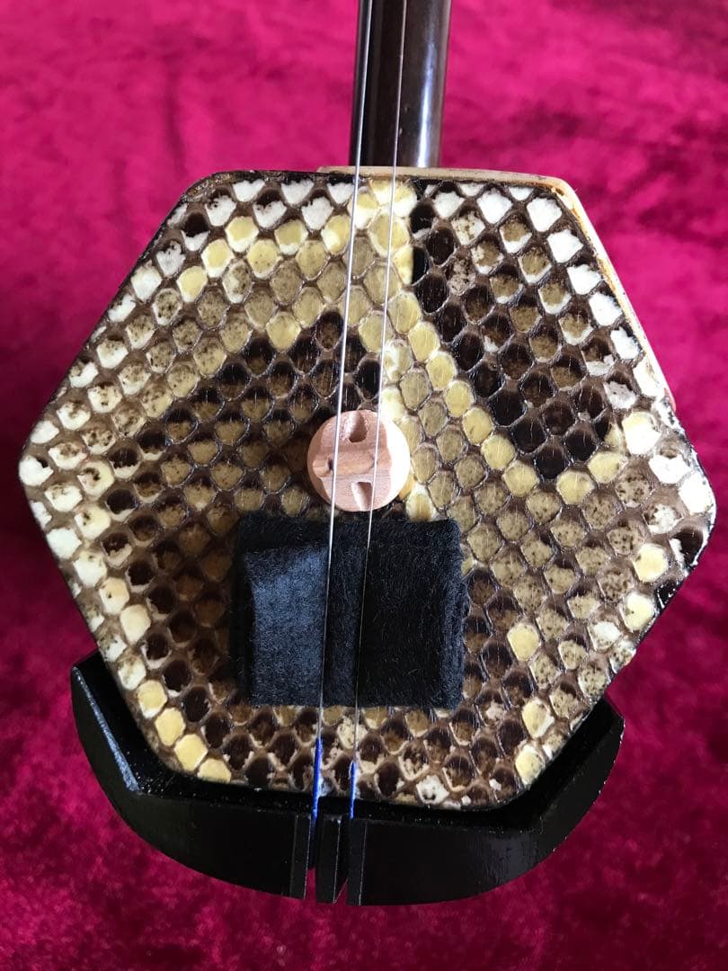 二胡☆中古品☆新品同然☆無キズ☆必需品揃い☆付属品