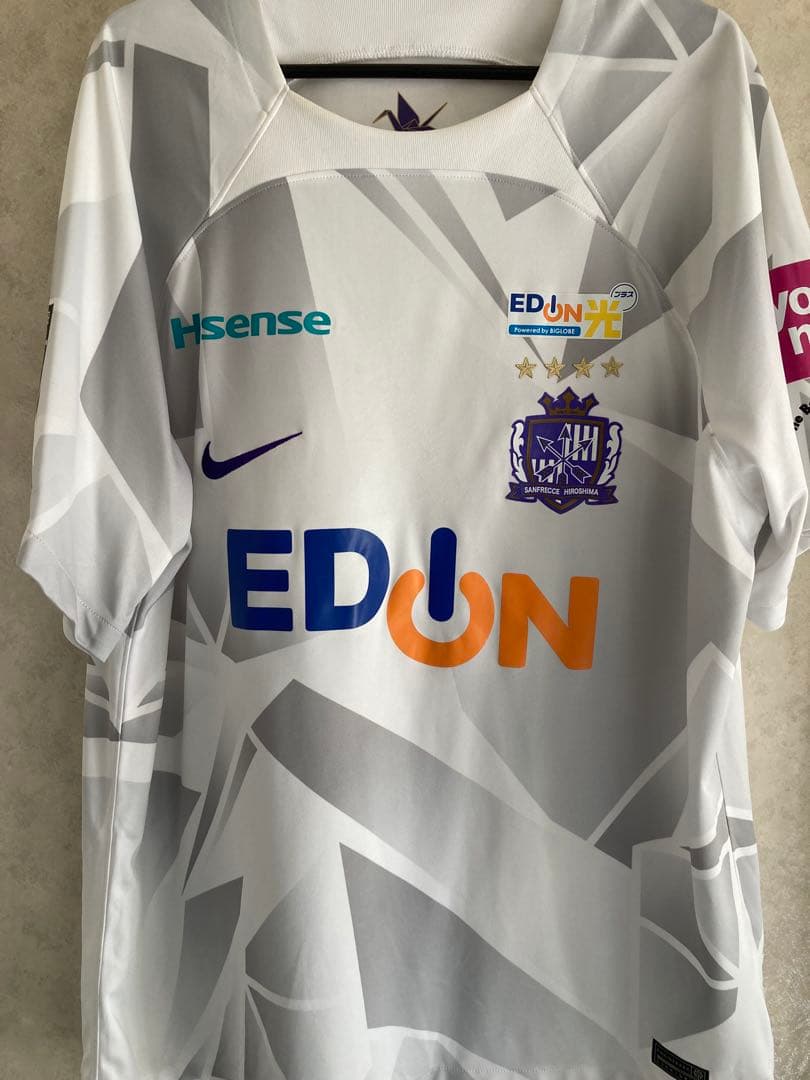 サンフレッチェ広島 2024アウェイユニフォーム 満田誠 3XL - メルカリ