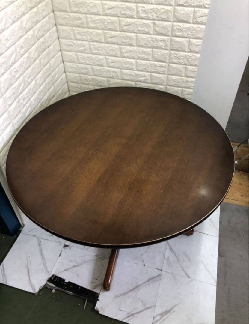 円形木製ダイニングテーブル ブラウン　キツツキ　飛騨産業