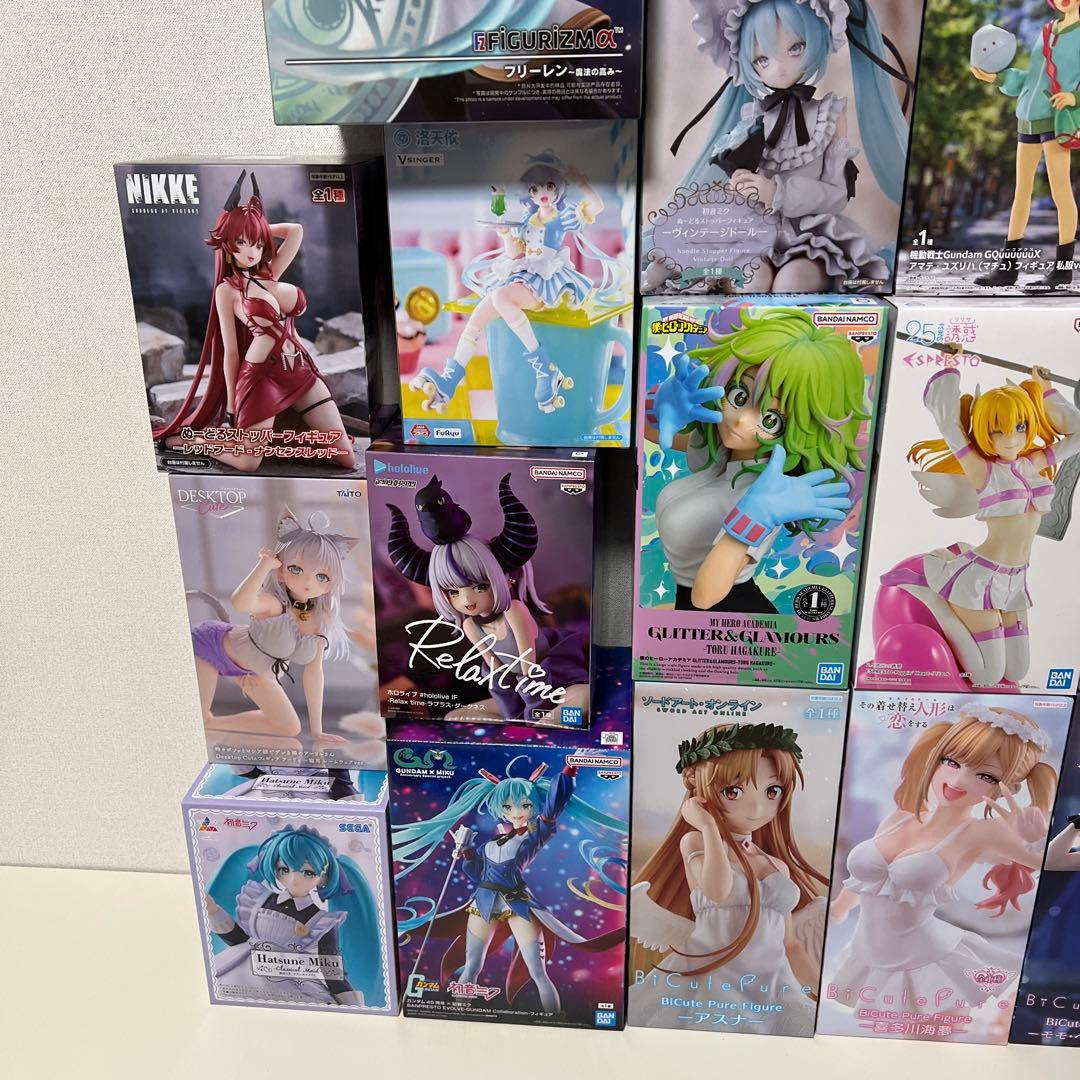 新品未開封 美少女フィギュア 23個‼️