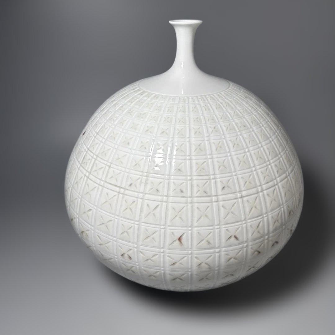 藤井朱明　作　格子文花瓶　エントランス　オブジェ　日展陶芸作家　高30.5cm