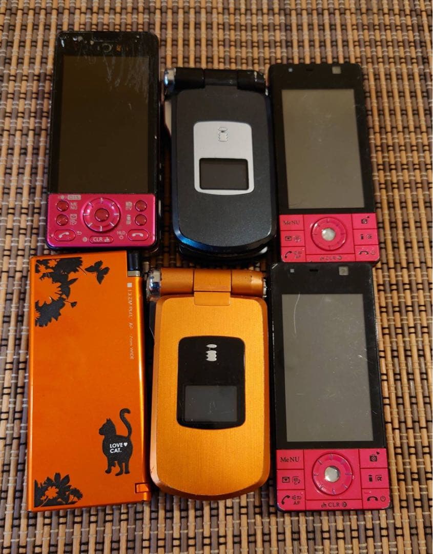 ガラケー6台 ガラケー6台 ZX-(18)STEL-(1)(K)｜テルワールド（NTT中古