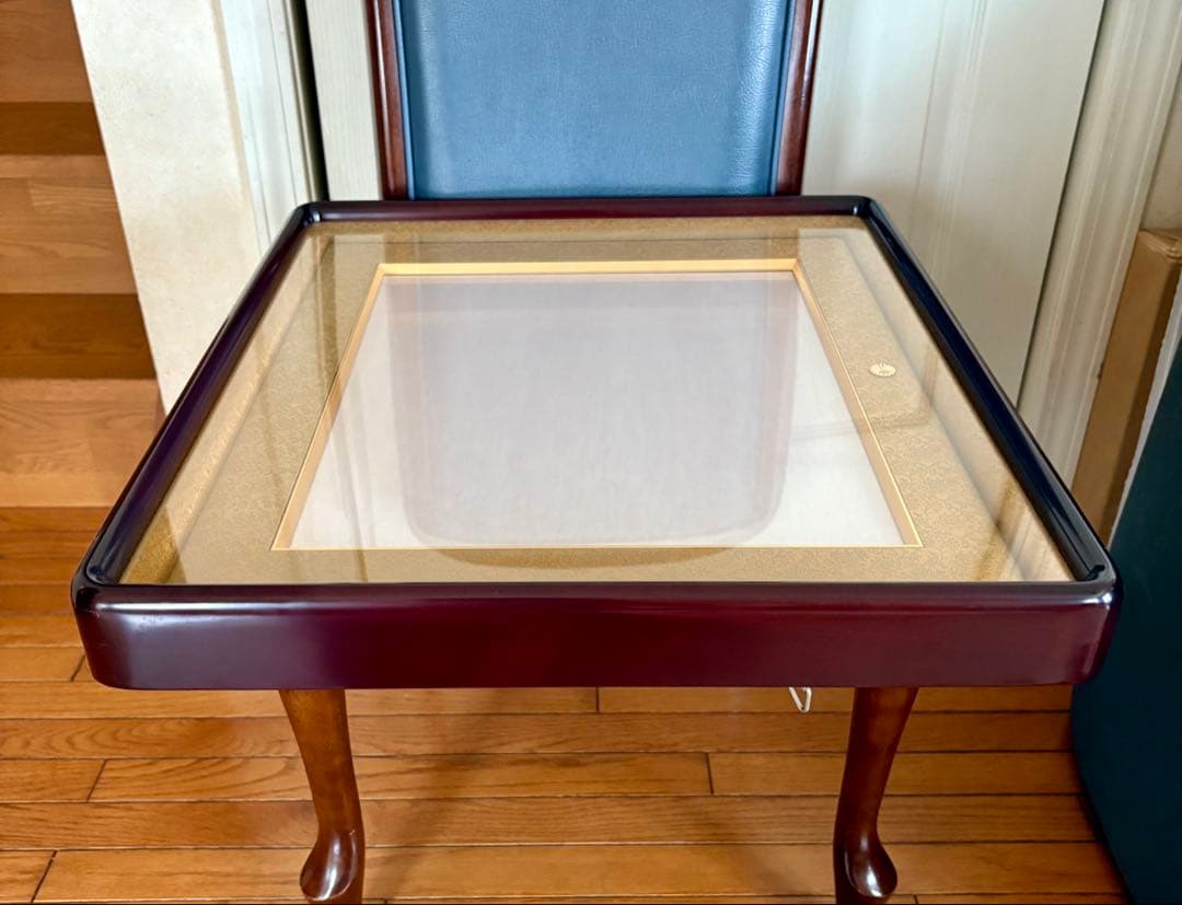 叙勲額縁 菊の御紋 ダ クブラウンの木製額縁 木製額縁 額縁叙勲額縁