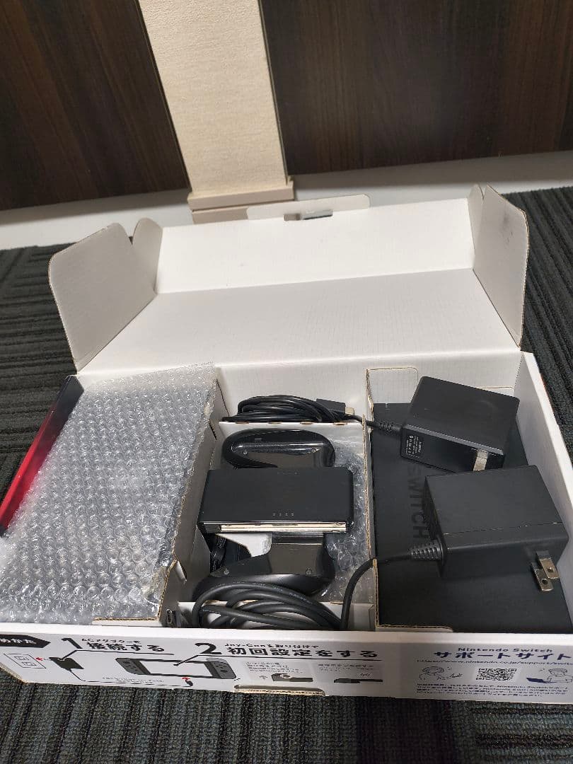 悠*様 【純正ドック2つ付き】 Nintendo Switch 本体