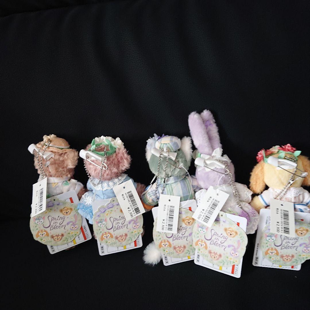 新品タグ付 ダッフィー&フレンズ スプリングインブルーム ぬいぐるみバッジセット